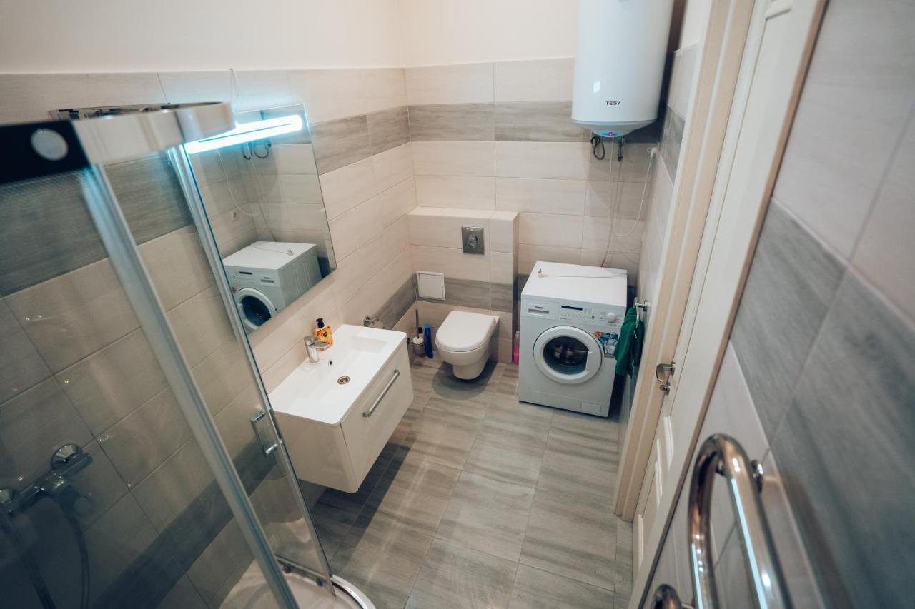 Wonderful Flat On City Center Ужгород Экстерьер фото