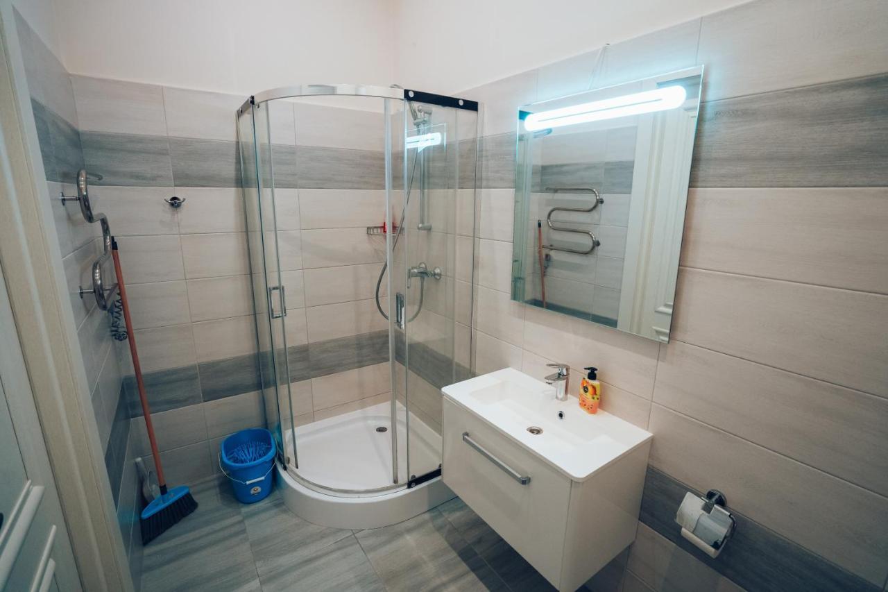 Wonderful Flat On City Center Ужгород Экстерьер фото